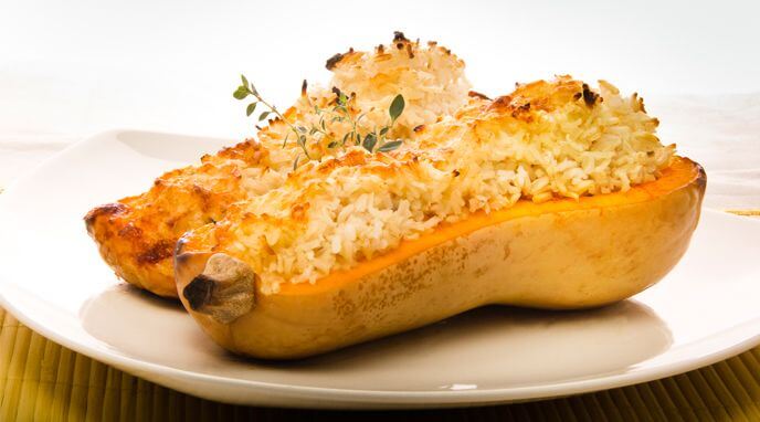 Calabaza rellena con arroz y atún