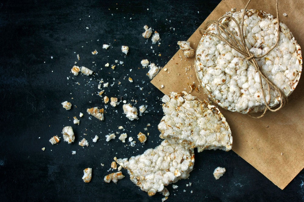 Galletas de arroz o maíz: ¿son realmente “dietéticas”?