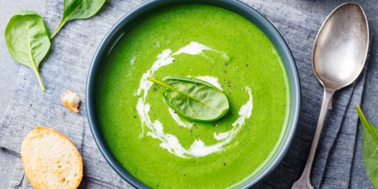 Crema de espinacas, una verdadera comfort food para tu bienestar