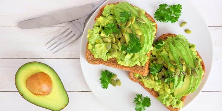 Tostada de aguacate: un desayuno único